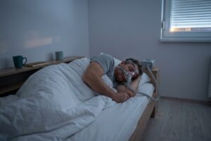 Sforăitul poate deveni o problemă la avizul medical pentru șoferi